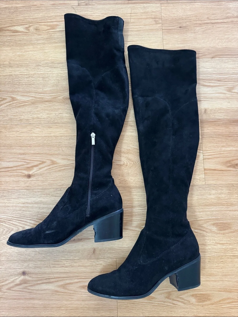 Marc Fisher Women’s Black Suede Knee-High Block Heel Boots Size 9 Boho Classic
